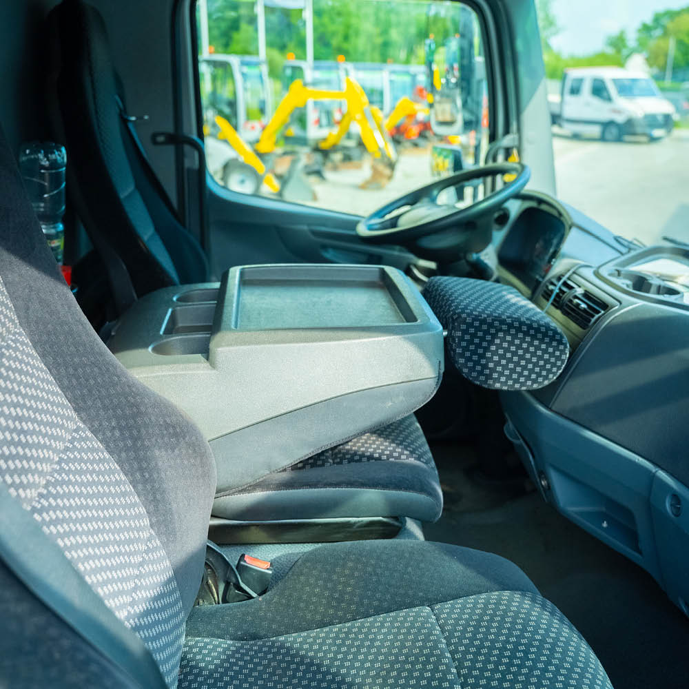 Mercedes-Benz Atego 818, Ansicht von innen