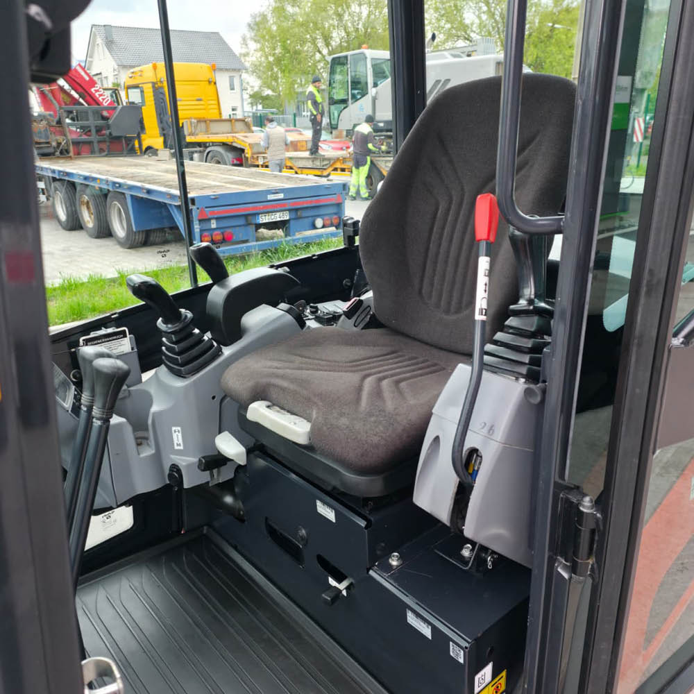 Minibagger Kubota KX018, Ansicht innen