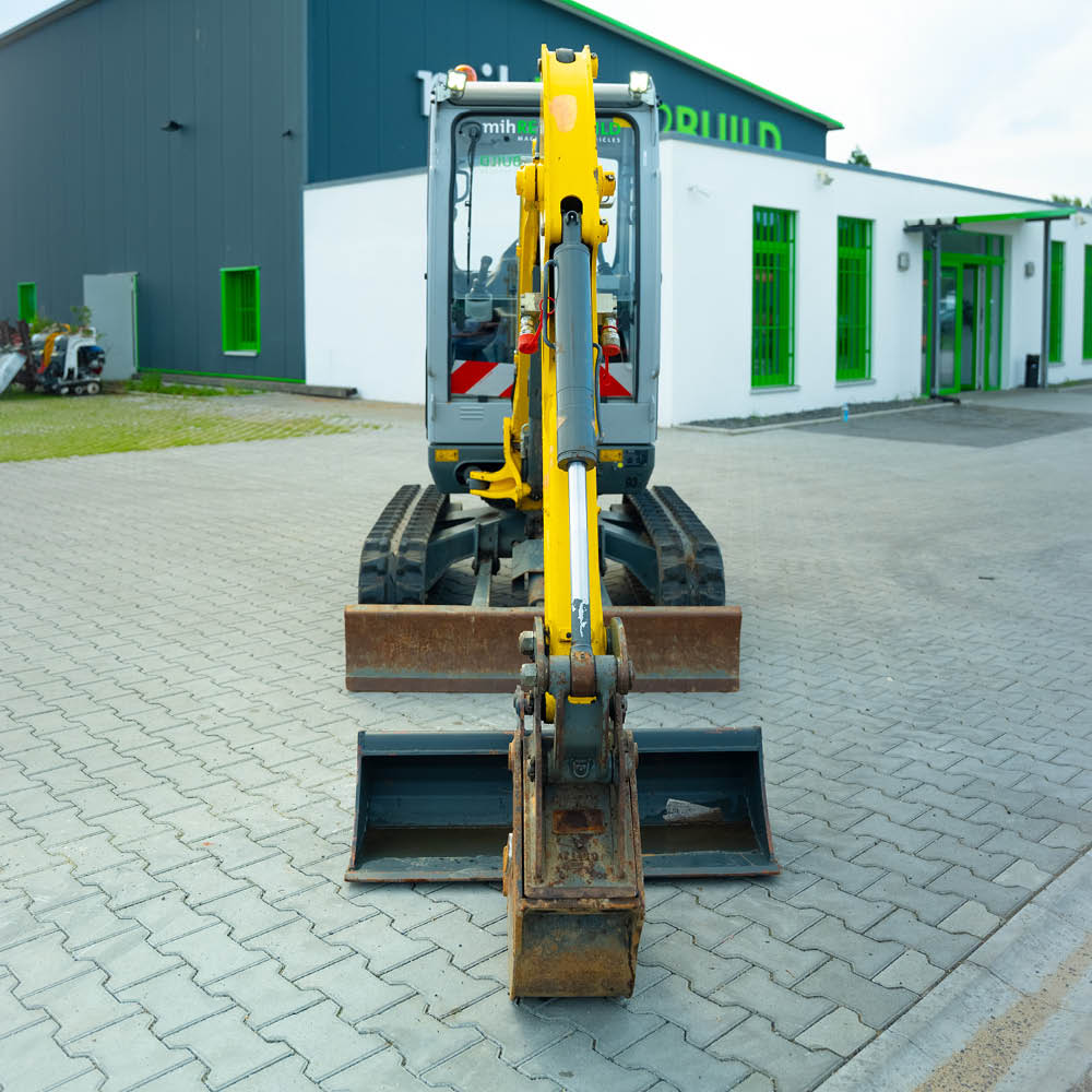 Minibagger Wacker Neuson ET24, Ansicht von vorne
