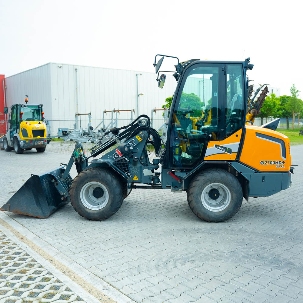 Radlader Giant G2700 HD, Seitenansicht von links