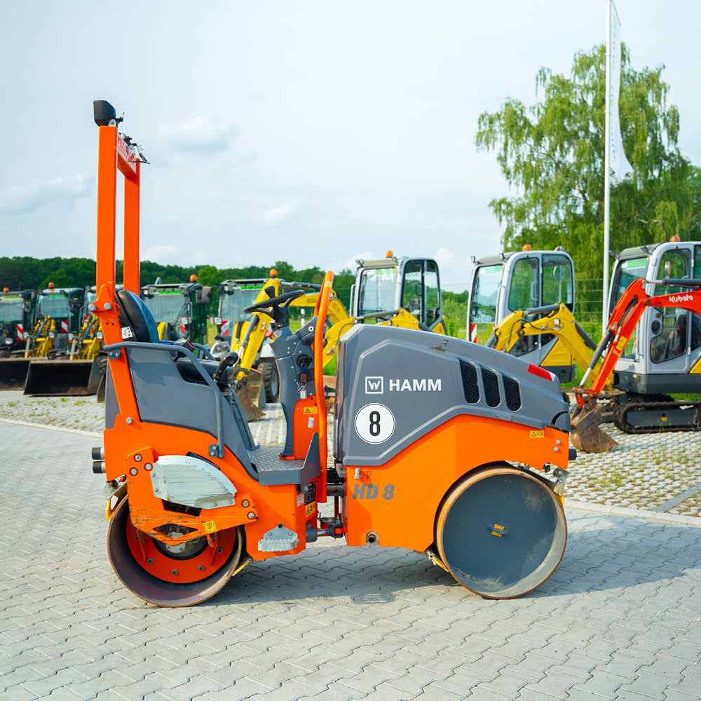 Tandemwalze HAMM HD 8, Seitenansicht von rechts